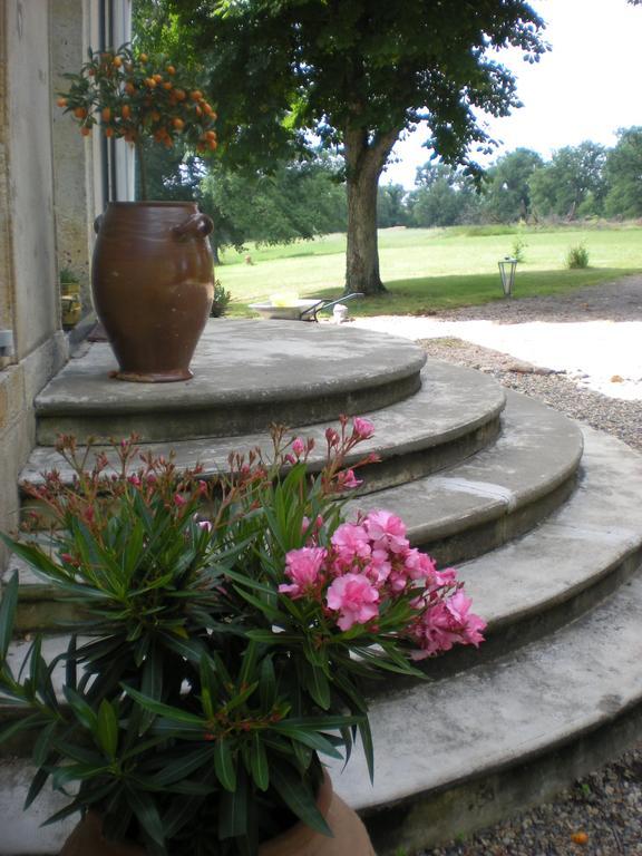 Manoir Larcouillet Merles Exterior foto